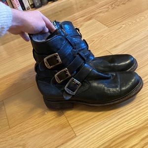 Frye - Shearling lined boots